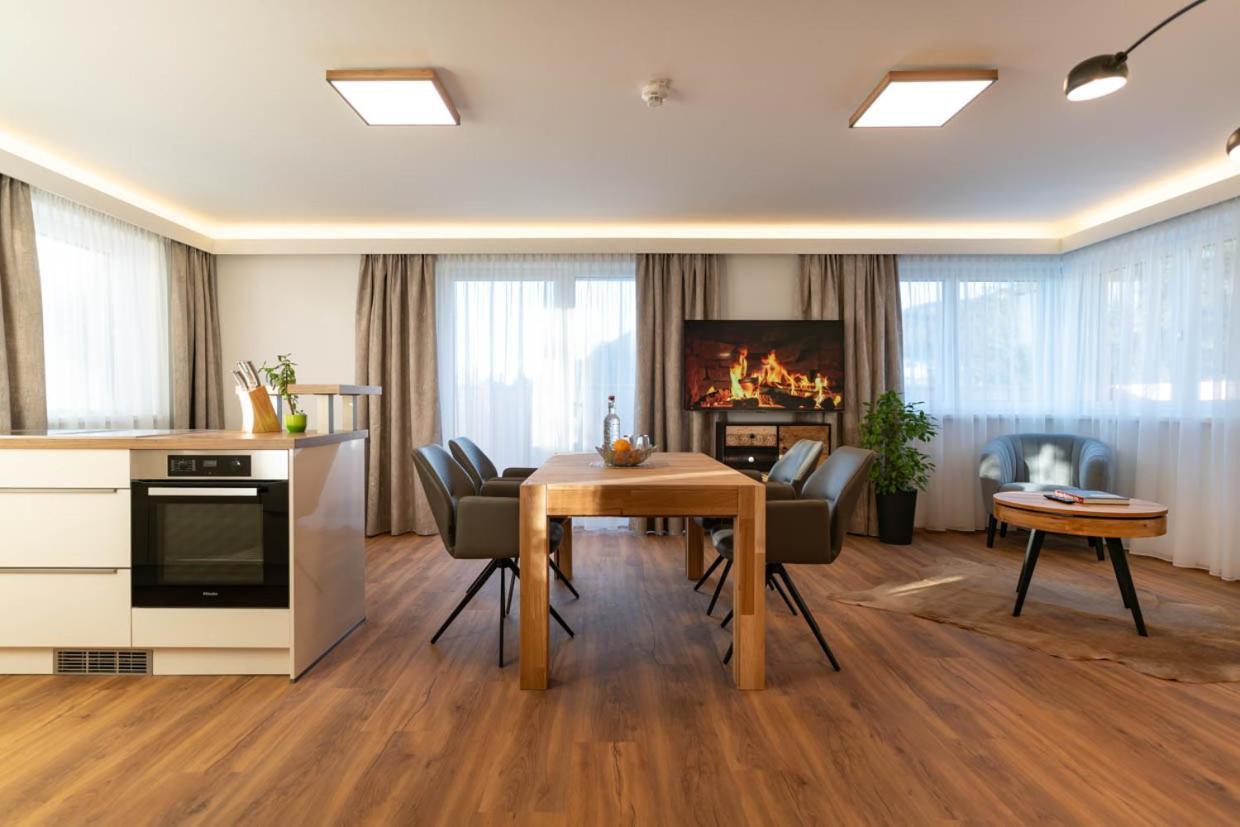Waldrand Apartments 람자우 암 다흐스타인 외부 사진